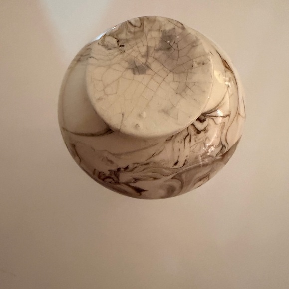 Marble Patterned Ceramic Vase - Picture 3 of 5